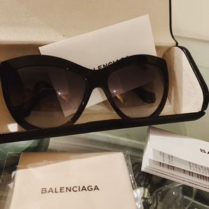 Balenciaga Sunglasses Ba0090